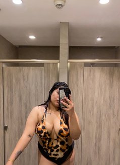 camshow service - puta in Dubai Photo 8 of 8