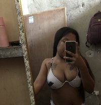 Camshow Squirter Boobsi Lactating - adult performer in Manila