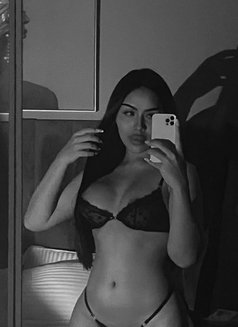 Can ,can to be ready for your - masseuse in Riyadh Photo 1 of 10