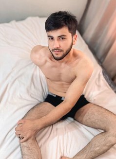 Can - Male escort in İstanbul Photo 1 of 1
