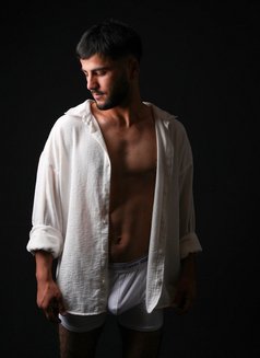 🇹🇷 Can 🇦🇿 - Male escort in İstanbul Photo 11 of 11