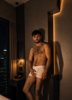 Can Xxl - Male escort in İstanbul Photo 1 of 8