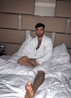 Can XXL Top🇹🇷🇹🇷 - Male escort in İstanbul Photo 3 of 9