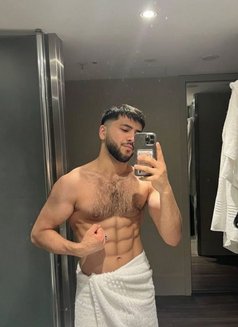 Can XXL Top🇹🇷🇹🇷 - Male escort in İstanbul Photo 9 of 15