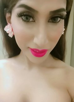Candal Real N Cam - Transsexual escort in New Delhi Photo 3 of 3
