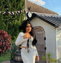 Candi professional massage,back to riyad - Transsexual escort in Riyadh