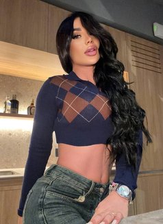 Candi professional massage with Big Top - Acompañantes transexual in Dubai Photo 8 of 8
