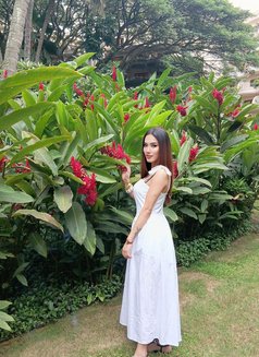 Candice - Transsexual escort in New Delhi Photo 2 of 11