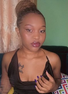 Candieyy - puta in Nairobi Photo 3 of 3