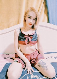 CANDII/Full Service/Anal/Petite/GFE - puta in Dubai Photo 8 of 13