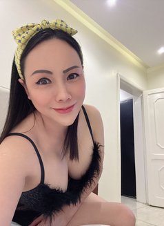 Candy... big boob - puta in Riyadh Photo 7 of 8