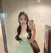 Candy - escort in Taipei Photo 5 of 10