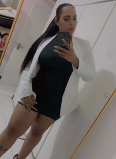 Candy - escort in Abu Dhabi Photo 4 of 5