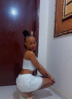 Candy - escort in Riyadh Photo 1 of 2