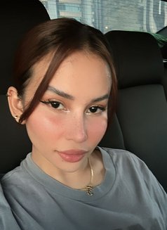 Candy - puta in Dubai Photo 5 of 8