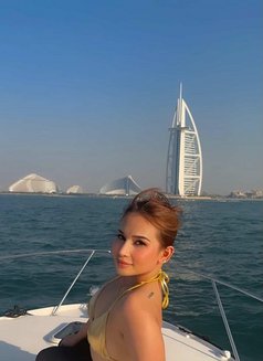 Candy - puta in Dubai Photo 8 of 8