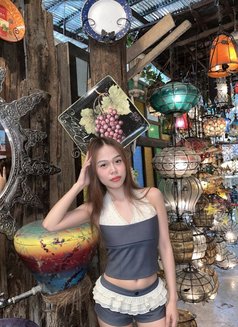 Candy - escort in Manila Photo 7 of 7
