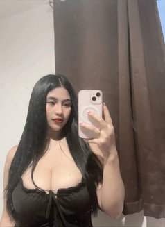 Candy - escort in Makati City Photo 2 of 10