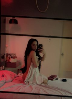 Candy - Transsexual escort in Manila Photo 5 of 7