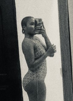Candy - escort in Lagos, Nigeria Photo 2 of 7