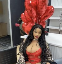 Candy Girl - companion in Cape Town