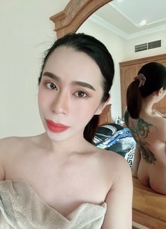 Candy Good Service - Acompañantes transexual in Al Manama Photo 5 of 5