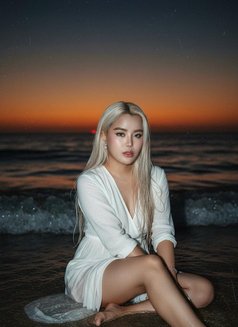 Candy kazhakstani party girl - puta in Hong Kong Photo 13 of 19