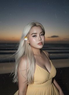 Candy kazhakstani party girl - puta in Hong Kong Photo 15 of 19