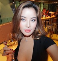 Candy kazhakstani party girl - puta in Hong Kong Photo 9 of 12