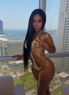 Candy - puta in Dubai Photo 1 of 14