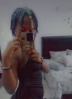 Candy - escort in Nairobi Photo 4 of 7