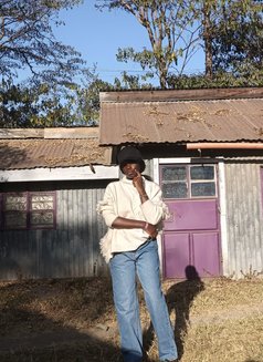 Candy - puta in Nairobi Photo 4 of 4