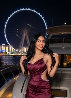 Candy Shop Dubai - Agencia de putas in Dubai Photo 7 of 16