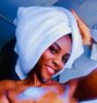Candy - puta in Pune Photo 1 of 6