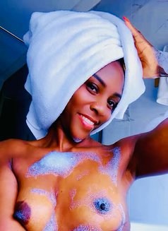 Candy - escort in Pune Photo 1 of 3