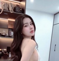 Candy New in Singapore good services - escort in Singapore Photo 1 of 8