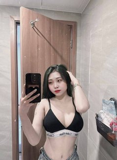 Candy - escort in Bangalore Photo 1 of 7