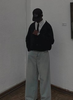 Candy Stick - Acompañantes masculino in Doha Photo 3 of 3