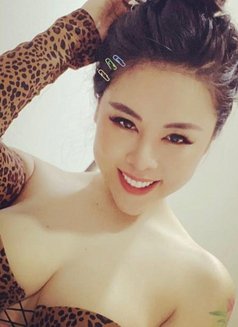 CANDY Sweetie,good service, good massage - puta in Dubai Photo 2 of 10