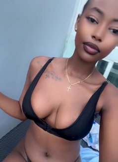 Candy - escort in Bangkok Photo 3 of 6