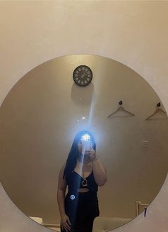 Candy - escort in Abu Dhabi Photo 3 of 4