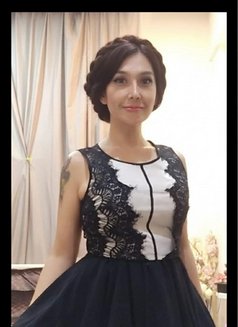 Candy - masseuse in Al Manama Photo 6 of 6