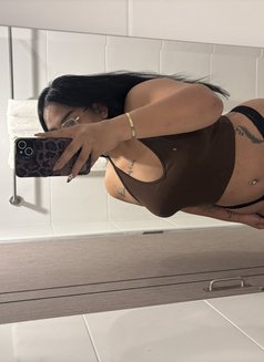 Candy - puta in Phuket Photo 9 of 14