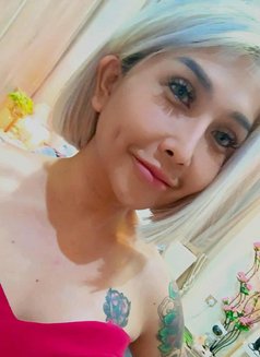 Candy - Masajista in Al Manama Photo 3 of 6