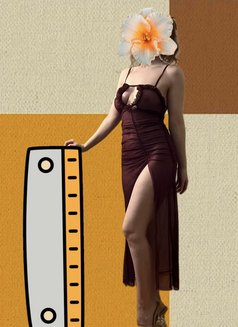 Candy - escort in Dubai Photo 3 of 5