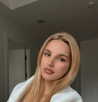 Cansu - escort in İstanbul Photo 4 of 5