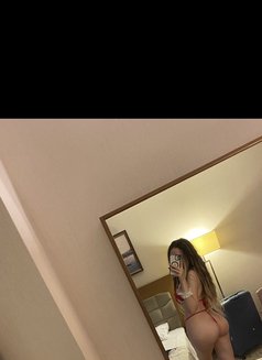 Cansu Vıp - puta in İstanbul Photo 2 of 5