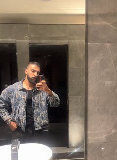 Cap Ahmed Elmsary - Male escort in Cairo Photo 4 of 13