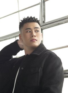 Capricornus Ng - Acompañantes masculino in Bangkok Photo 7 of 13