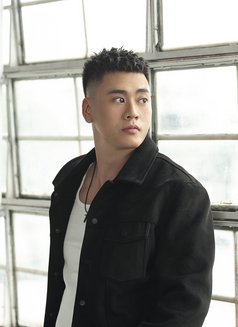 Capricornus Ng - Acompañantes masculino in Bangkok Photo 8 of 13